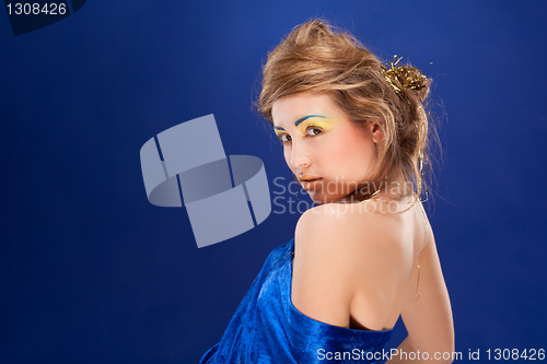 Image of woman with glamour make-up