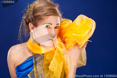 Image of woman with glamour make-up