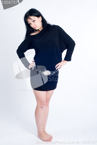 Image of young brunette woman