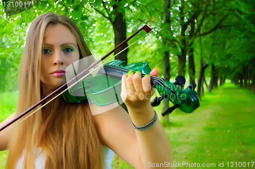 Image of Young violinist 