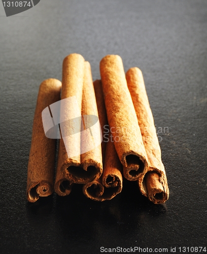 Image of cinnamon sticks