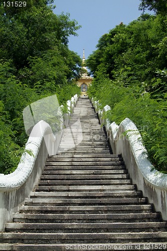 Image of Buddhist temle on hilltop