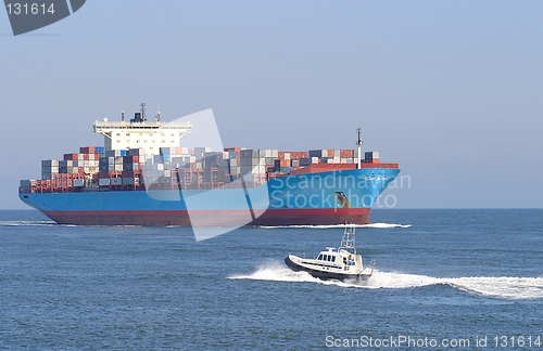 Image of container ship