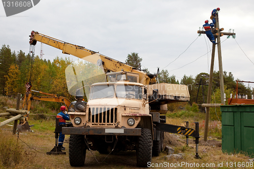 Image of Mounting supports power line