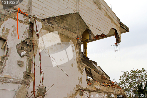 Image of Ruined house