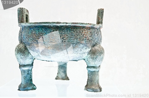 Image of Ancient bronze ding