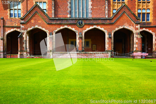 Image of Queen's University of Belfast