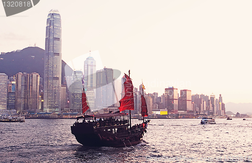 Image of Chinese sailing ship in Hong Kong Victoria Habour 