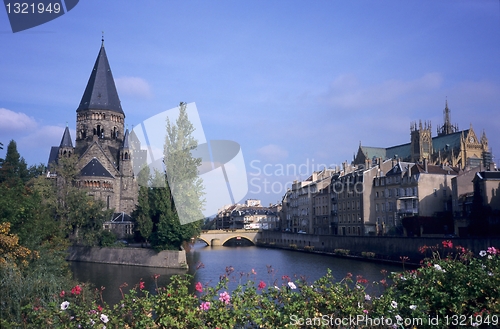 Image of Temple Neuf church and St Etienne cathedral, Metz