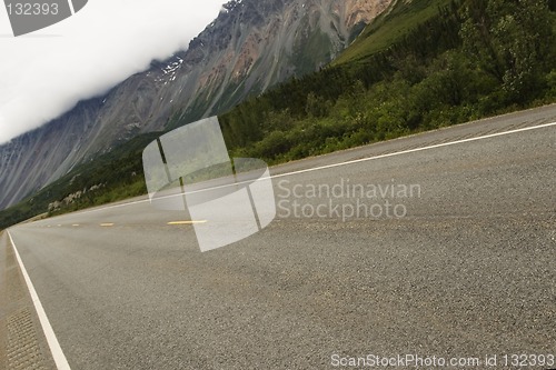 Image of Road to mountains