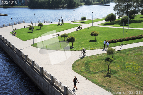 Image of People in the park