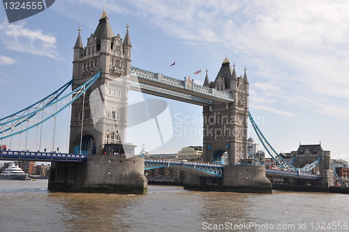 Image of Tower Bridge in London