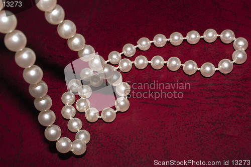 Image of pearl necklace