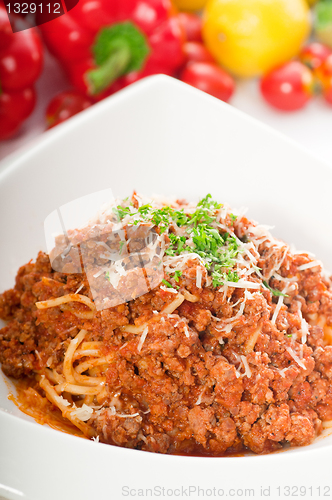 Image of spaghetti pasta with bolognese sauce