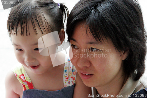 Image of Korean girl with her mom