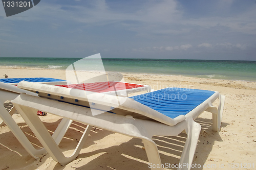 Image of Sun beads on the beach in Cuba