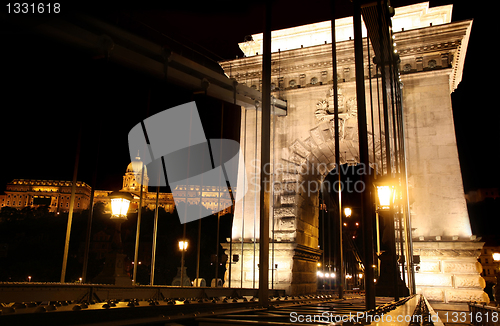 Image of chain bridge in Budapest, Hungary