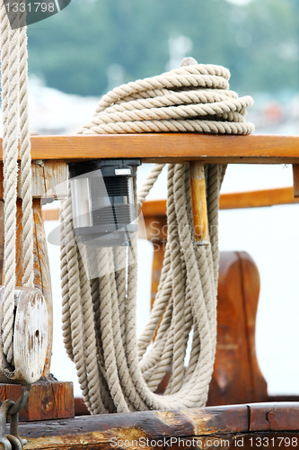 Image of Rope on deck
