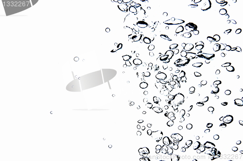 Image of air bubbles in water