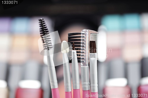 Image of make-up brushes