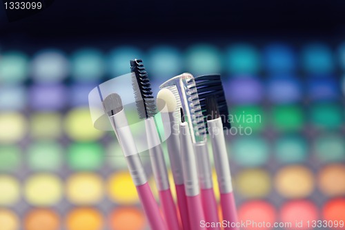 Image of make-up brushes