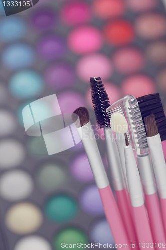 Image of make-up brushes