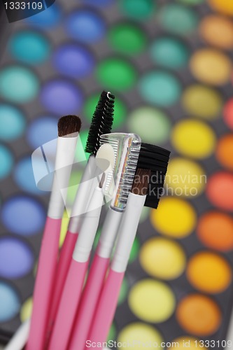 Image of make-up brushes