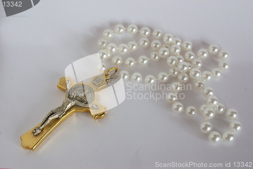 Image of crucifix and pearls