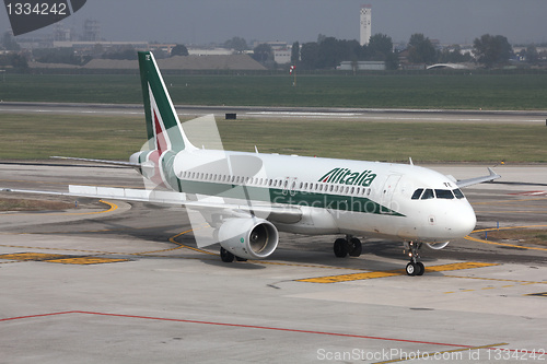 Image of Alitalia - Airbus A320