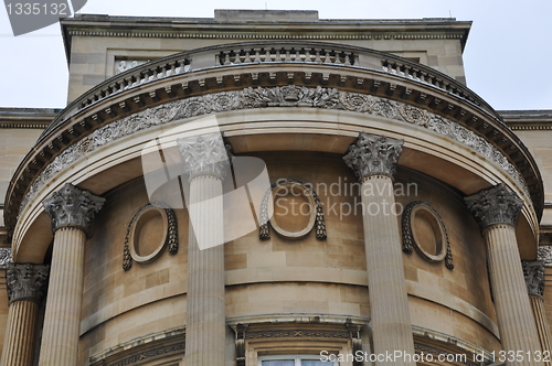 Image of Buckingham Palace in London