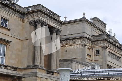 Image of Buckingham Palace in London