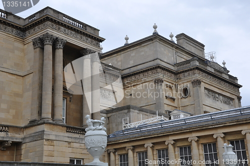 Image of Buckingham Palace in London