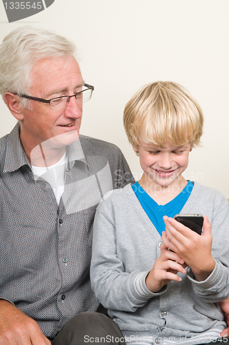 Image of Learning to use a smartphone