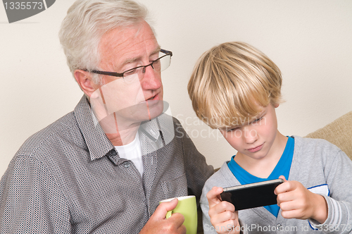 Image of Learning to use a smartphone