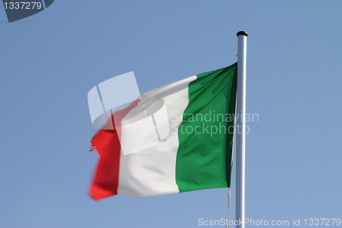 Image of Italian flagg flying Italy