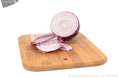 Image of Chop onion and half of onion