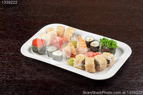 Image of sushi set