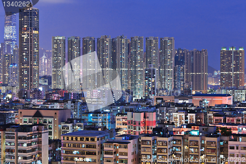 Image of Hong Kong with crowded buildings at night