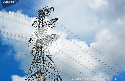 Image of power transmission tower