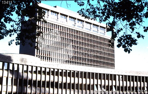 Image of The Government building.