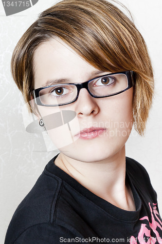 Image of teenager girl