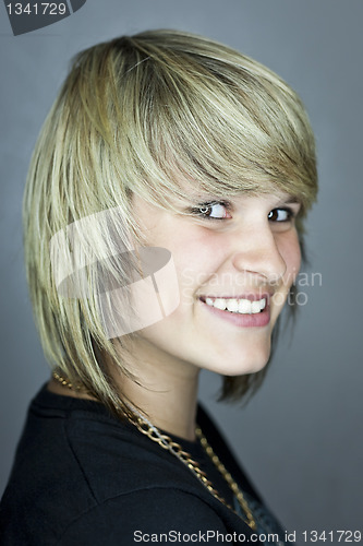 Image of teenager girl