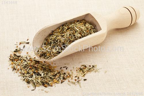 Image of scoop of green tea