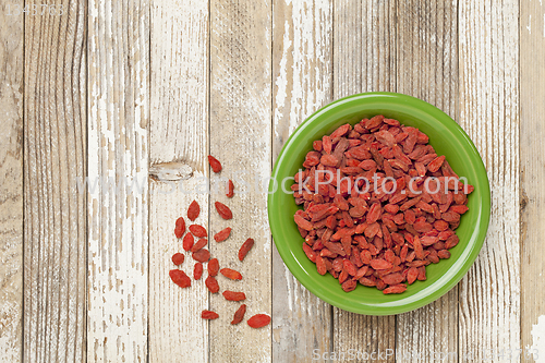 Image of bowl of dried goji berries