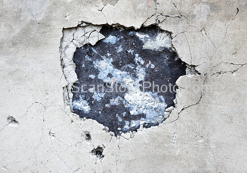 Image of hole in the concrete