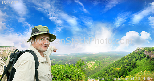 Image of tourist on a country road