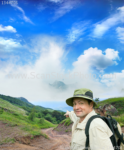 Image of tourist on a country road