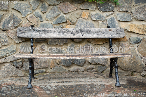 Image of park bench 