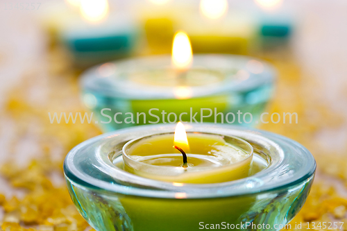 Image of Candles with bath salt