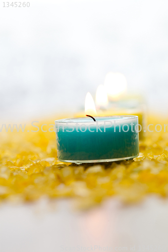 Image of Candles with bath salt